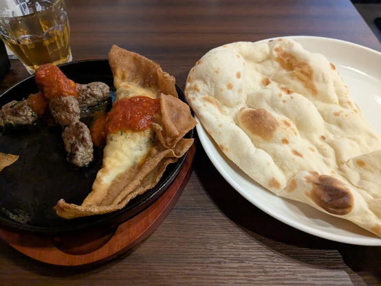 ひつじやのランチ
チュニジアの餃子とシシカバブ